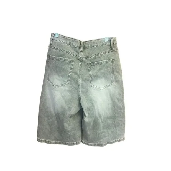 Fashion Nova Bermuda Shorts gray wash Denim Sz M NWT - Picture 2 of 8